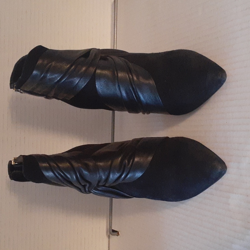 Regina Romero women's ankle boots